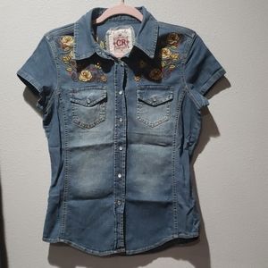 Country Royalty S denim snap button up shirt